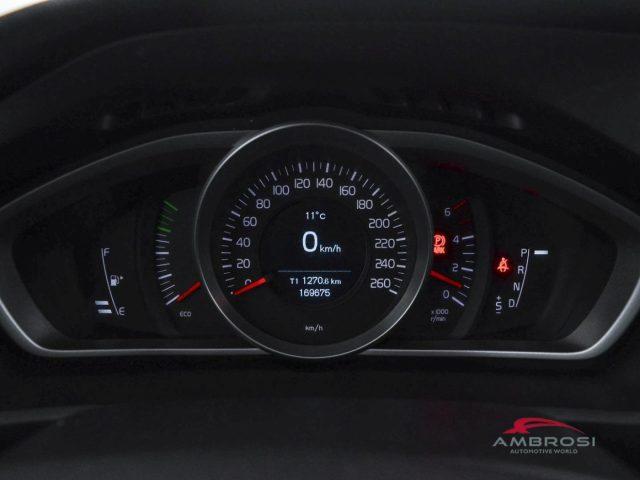 VOLVO V40 D2 Business Geartronic - PER OPERATORI DEL SETTORE