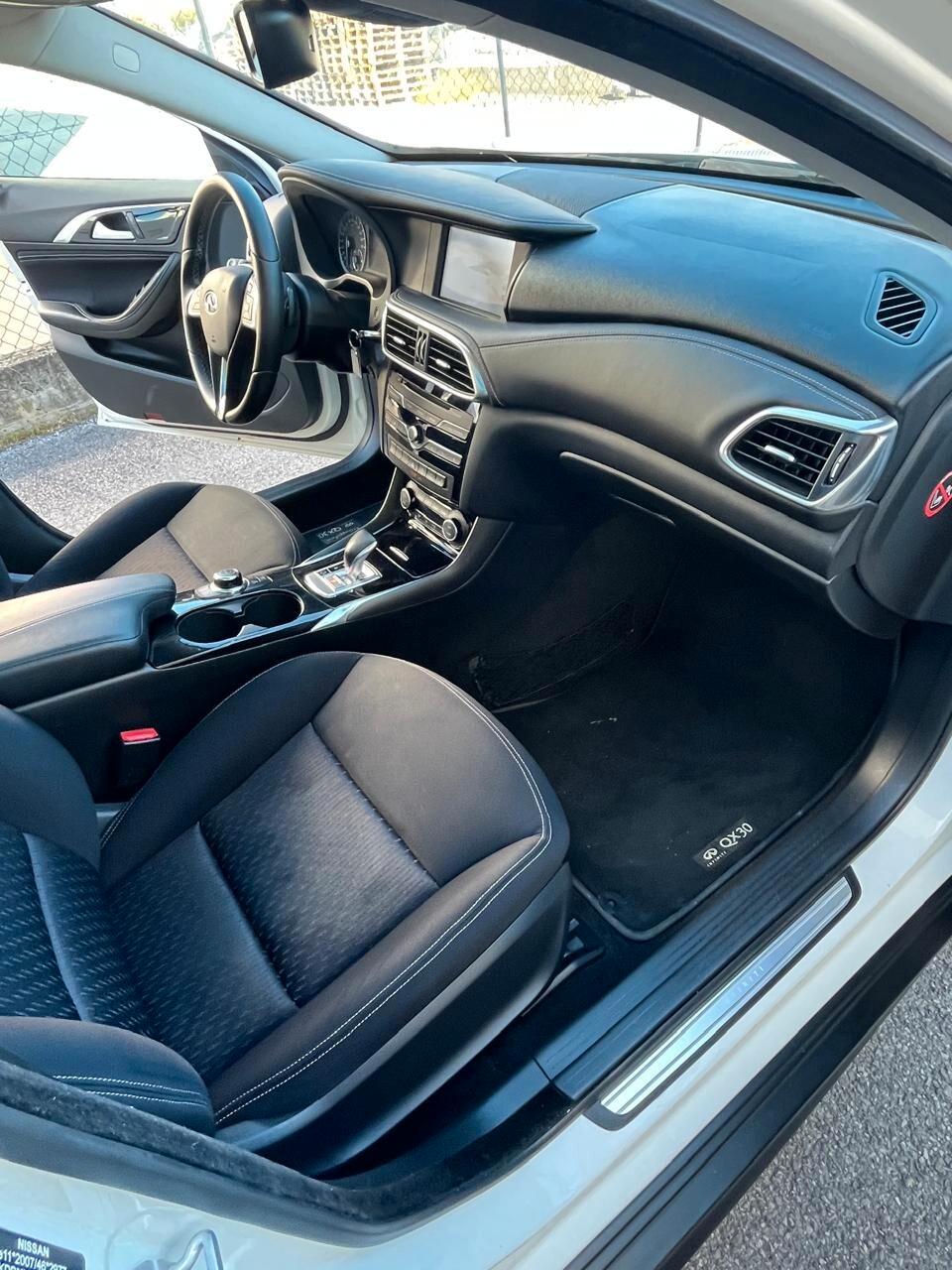 Infiniti QX30 2.2 diesel DCT AWD Premium Tech