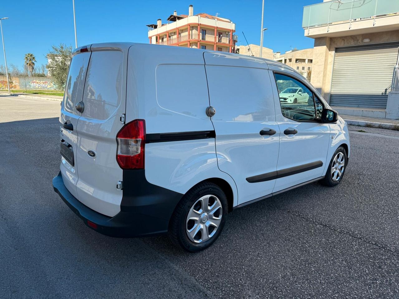 Ford Transit Courier 1.5 TDCi 75CV Van Trend
