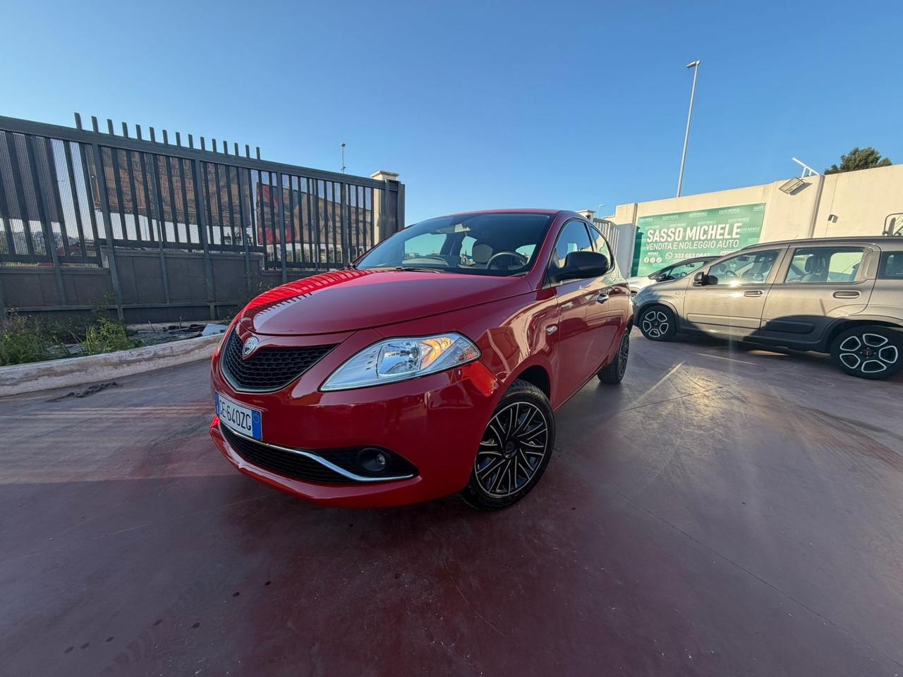 Lancia Ypsilon 1.0 FireFly 5 porte S&S Hybrid Ecochic Gold