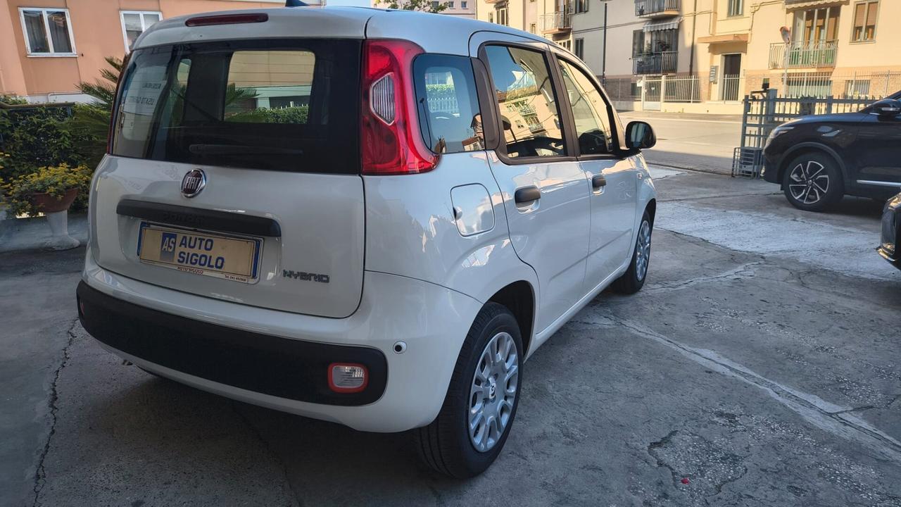 Fiat Panda 1.0 FireFly S&S Hybrid Pandina