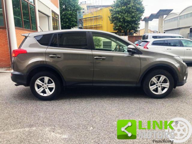 TOYOTA RAV 4 MY23 RAV4 2.0 D-4D 2WD STYLE -UNICO PROPRIETARIO-