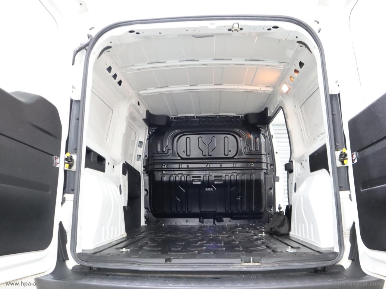 FIAT Doblò 1.6MJT 101CV MAXI 3 POSTI SENSORI GANCIO TRAINO