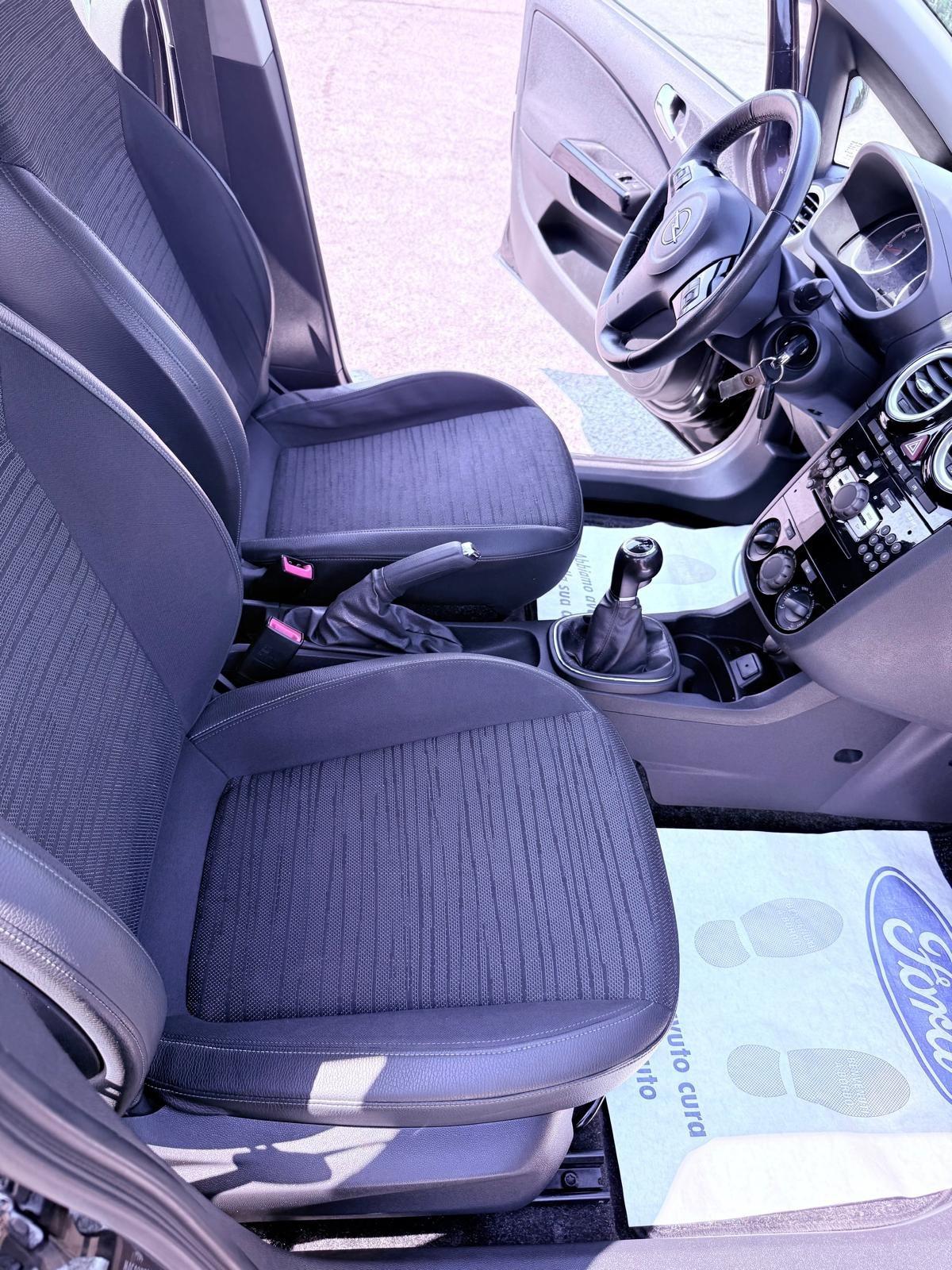 Opel Corsa 1.2 85CV 5 porte GPL-TECH Edition