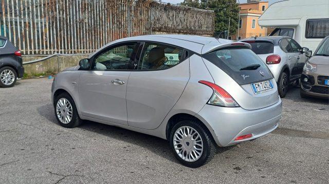 LANCIA Ypsilon 1.2 69 CV 5 porte Silver