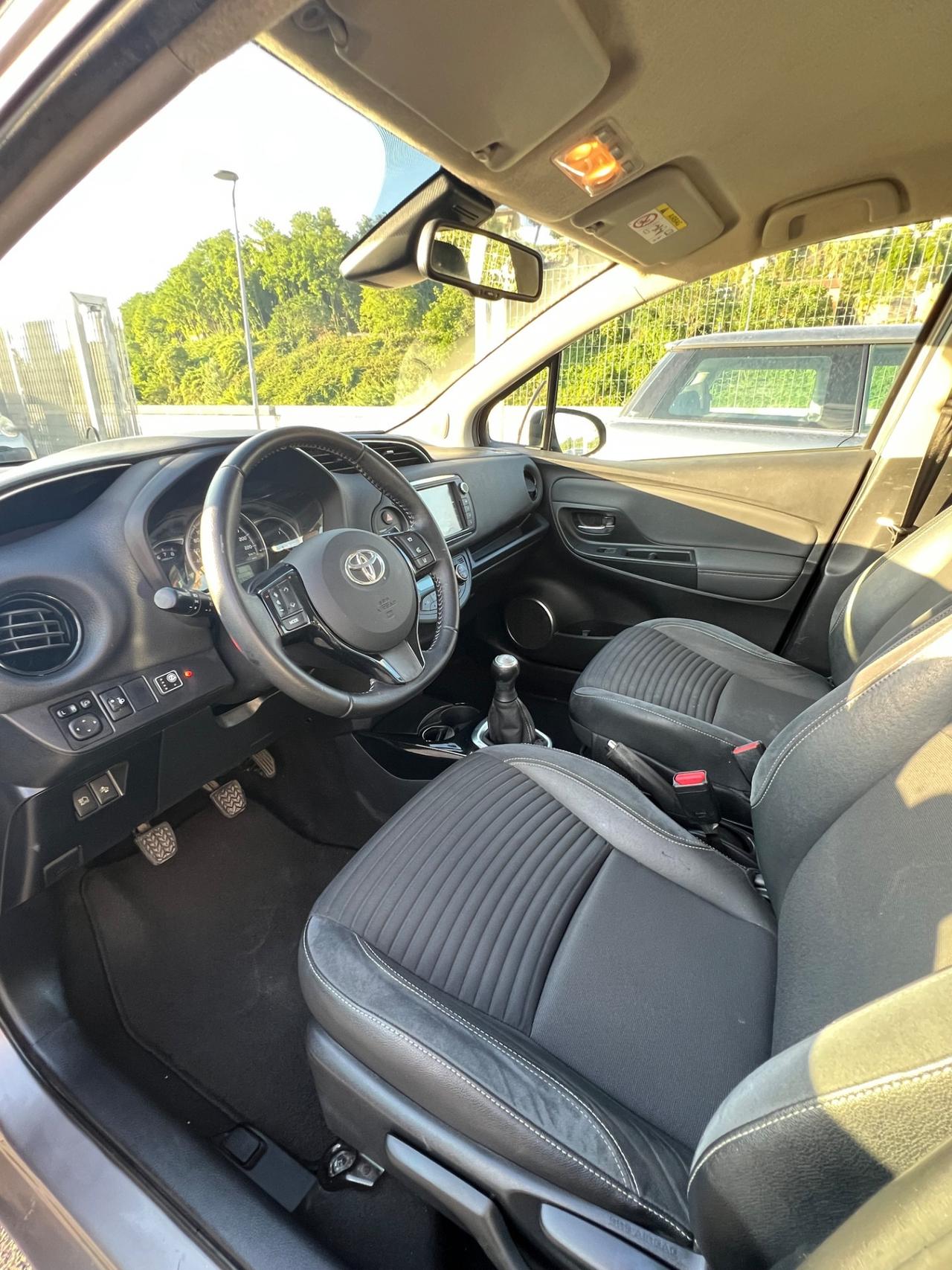 Toyota Yaris 1.0 5 porte Lounge
