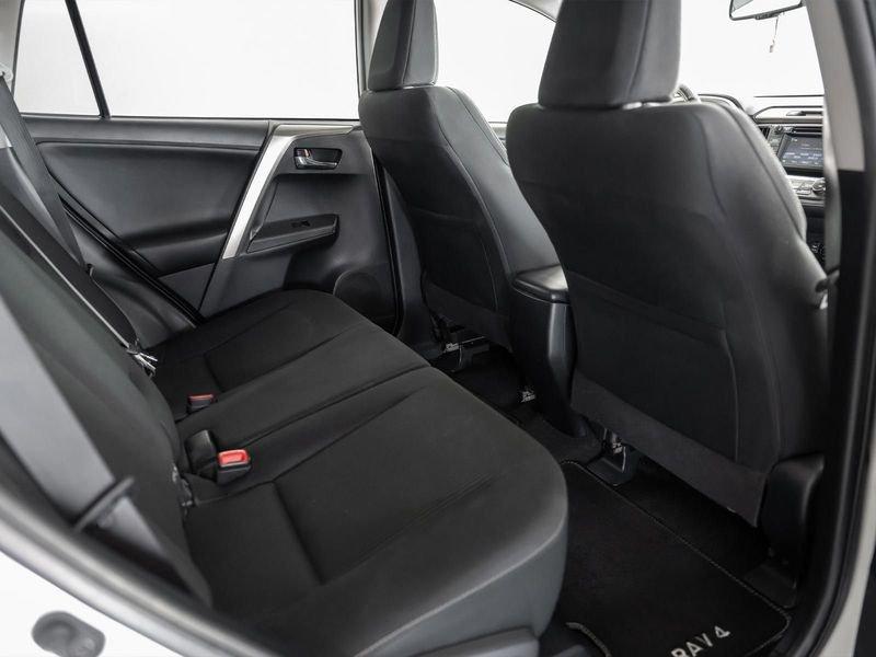 Toyota RAV4 RAV4 2.0 D-4D 2WD Style White Ed.