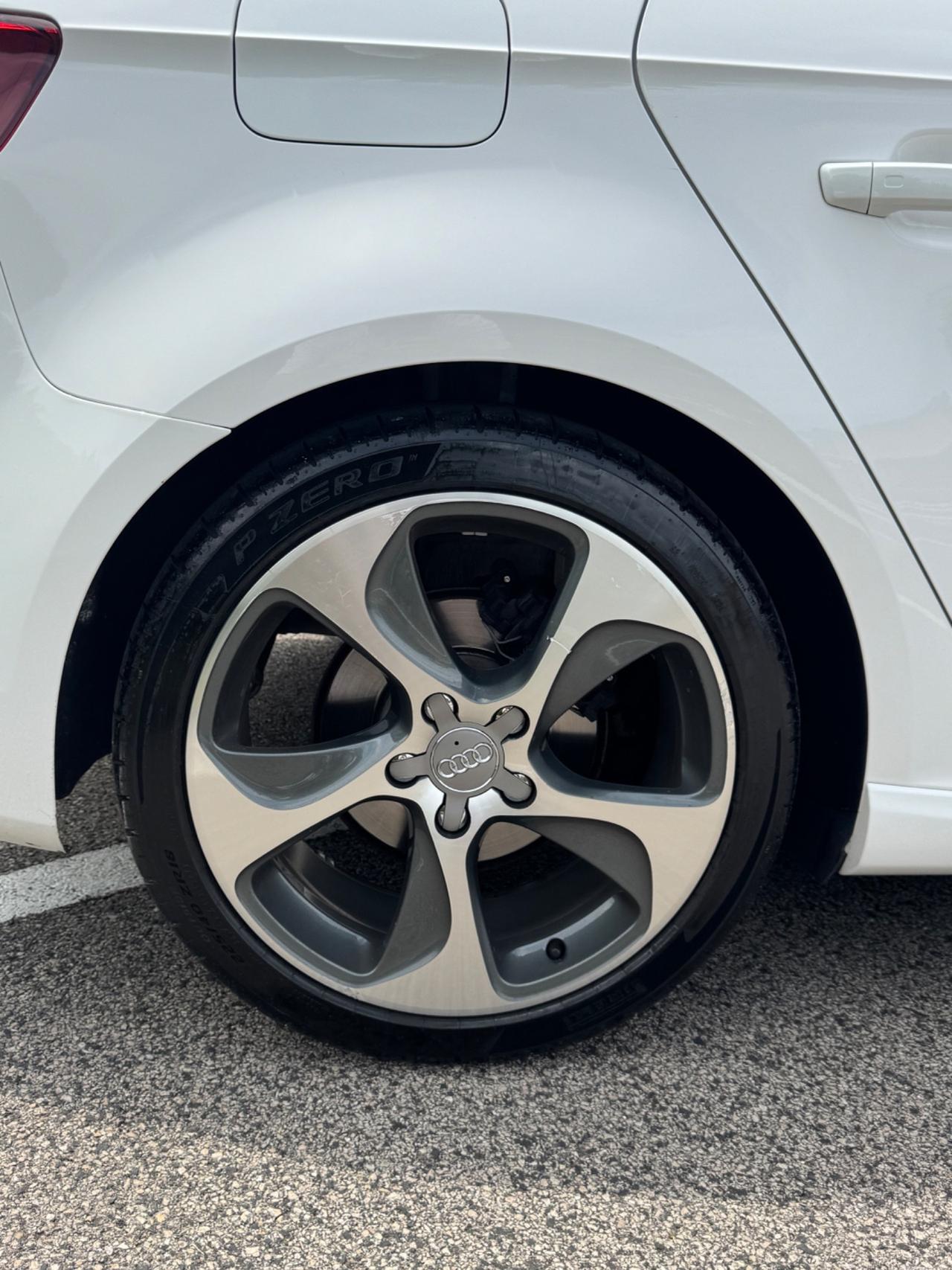 Audi A3 SPB 1.6 TDI clean diesel S tronic Business