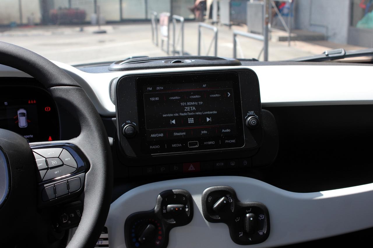 Fiat Panda Cross 1.0 FireFly S&S Hybrid VIRTUAL COCKPIT CRUISE CONTROL