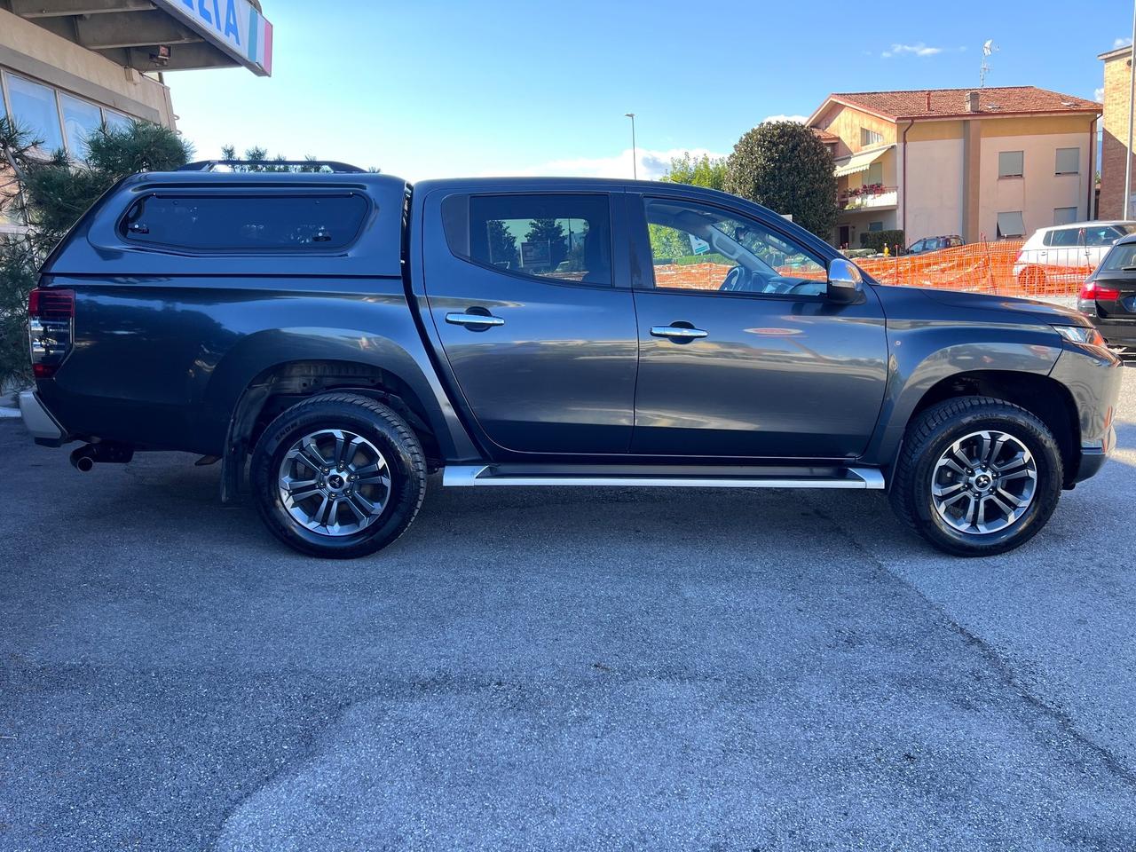 Mitsubishi L200 2.3 D Double Cab 4x4 Super Select Diamond aut.