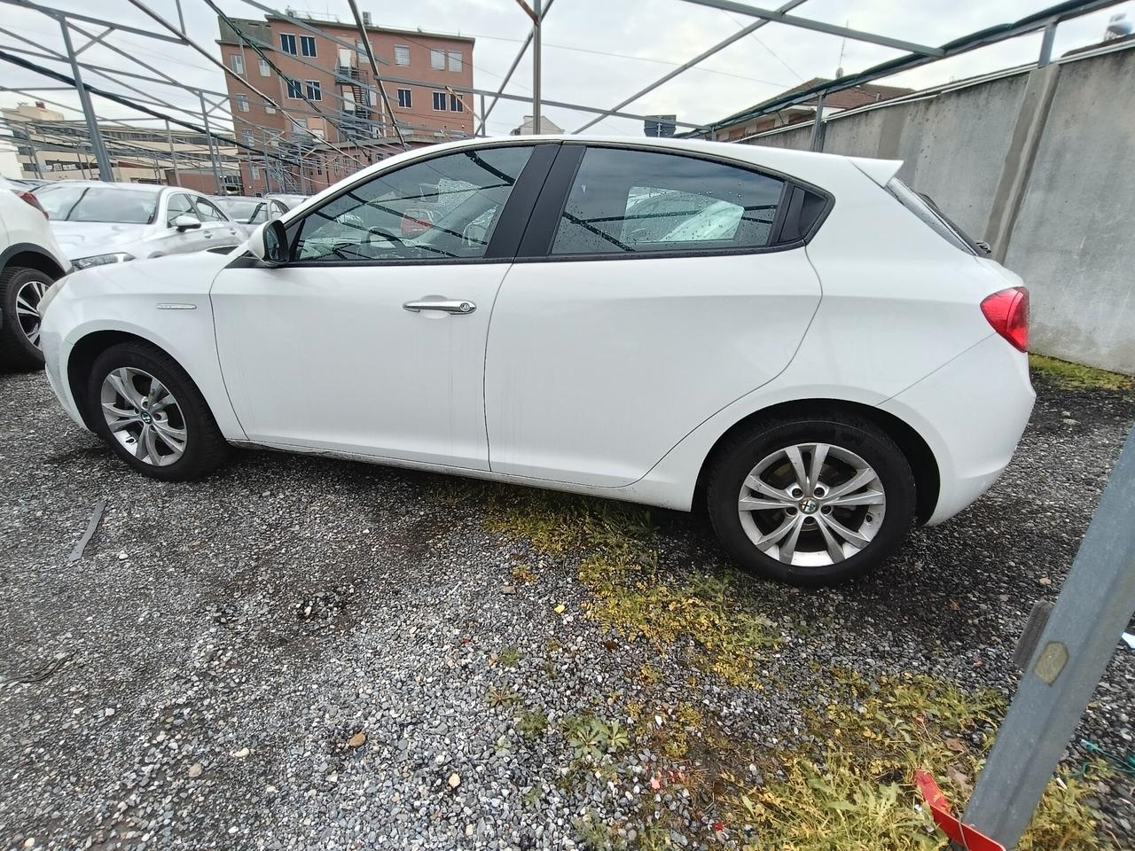 Alfa Romeo Giulietta 1.6 JTDm-2 105 CV Distinctive