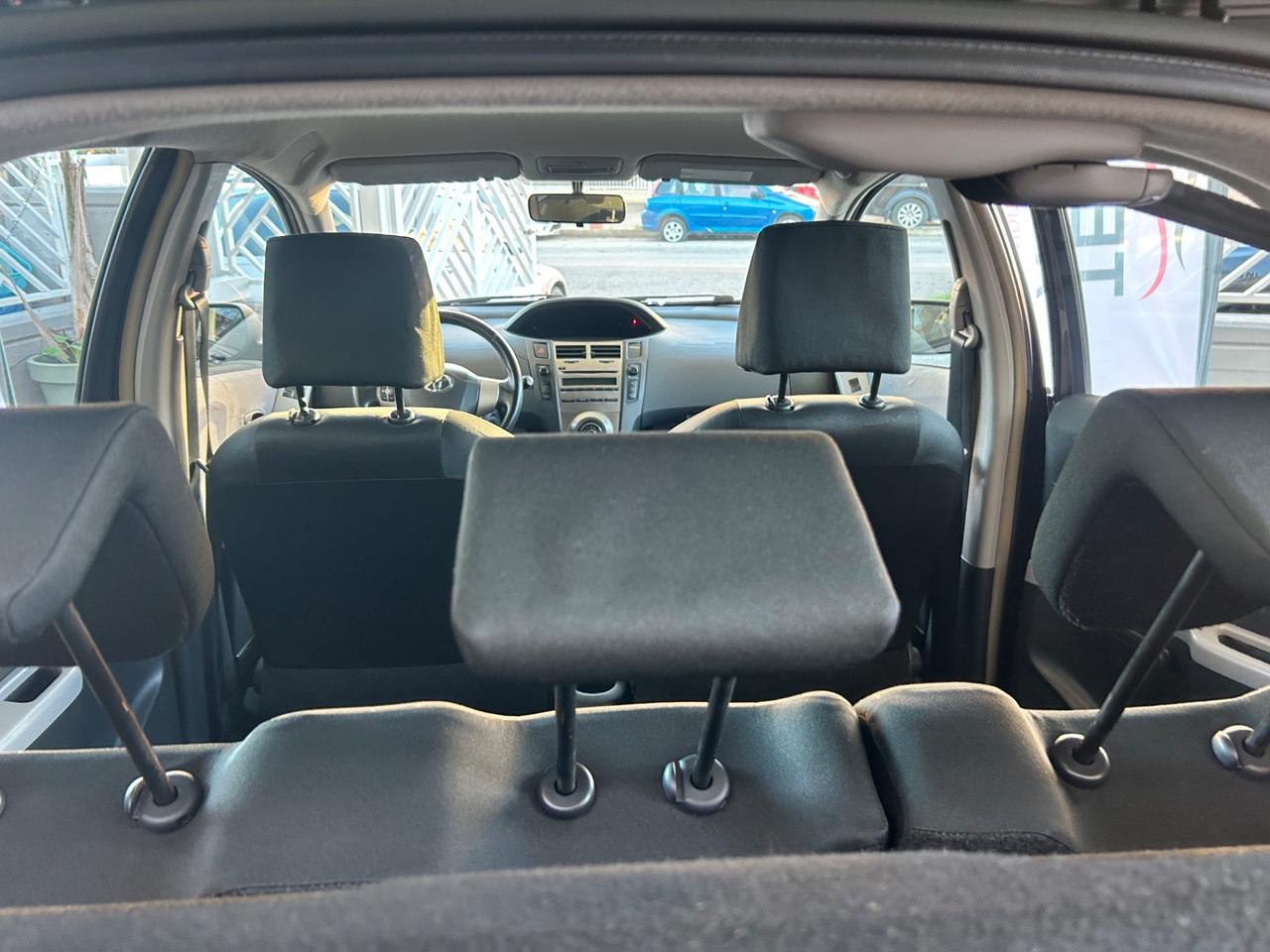 Toyota Yaris 1.0 5 porte