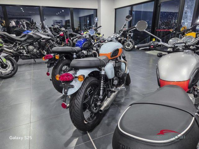 TRIUMPH Bonneville T100 (MY21)