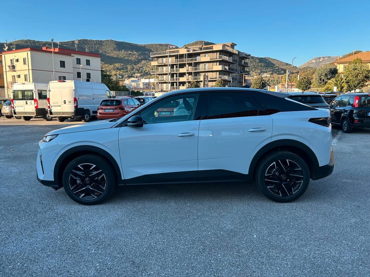 Peugeot 3008 1.2 HYBRID 145cv E-DCS6