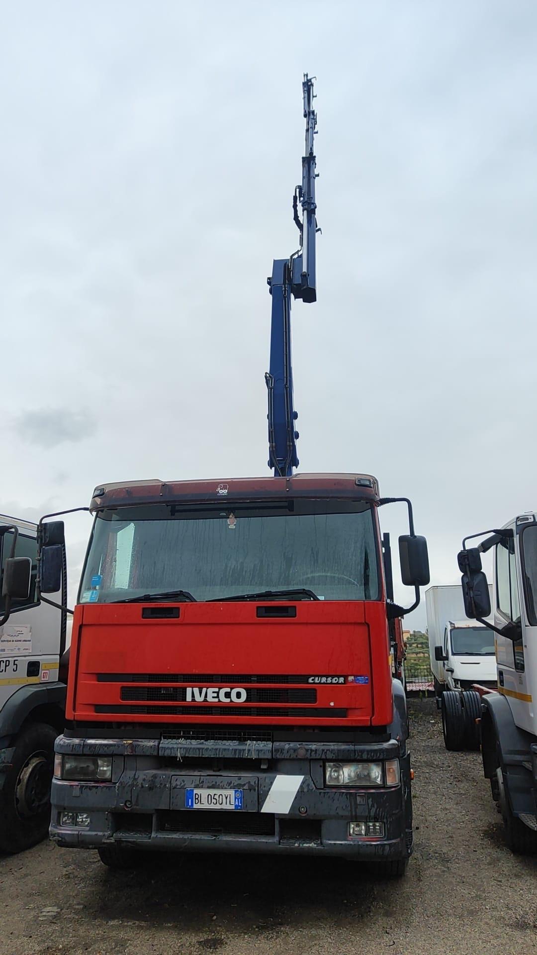 Iveco Eurotech Iveco 260e35 gru è ribaltabile 3 lati