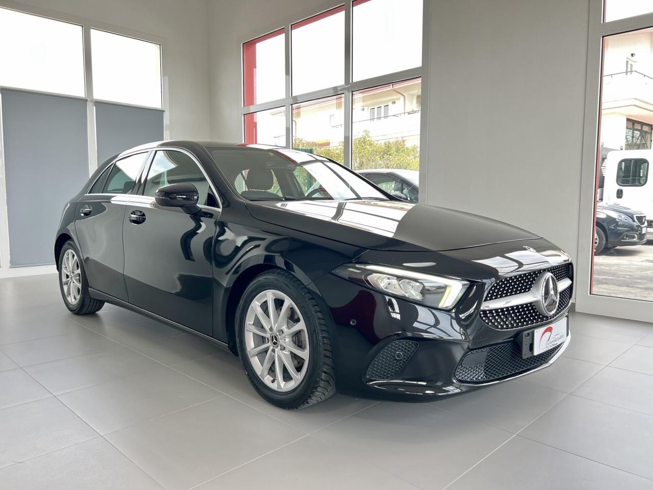 MERCEDES-BENZ A 180 d Aut. Business Extra - 2020