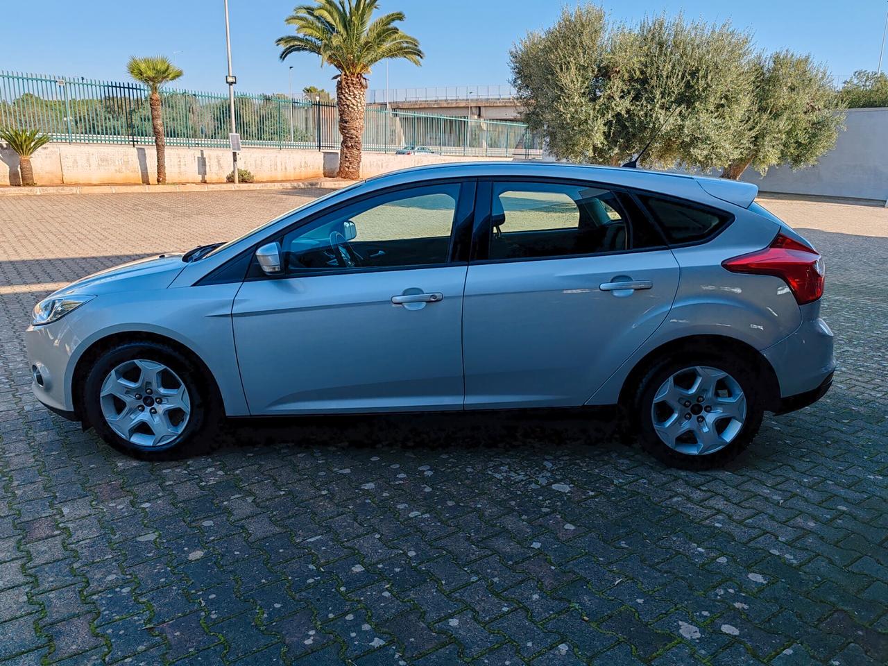 Ford Focus 1.6 TDCi 95 CV berlina - SI neopatentati