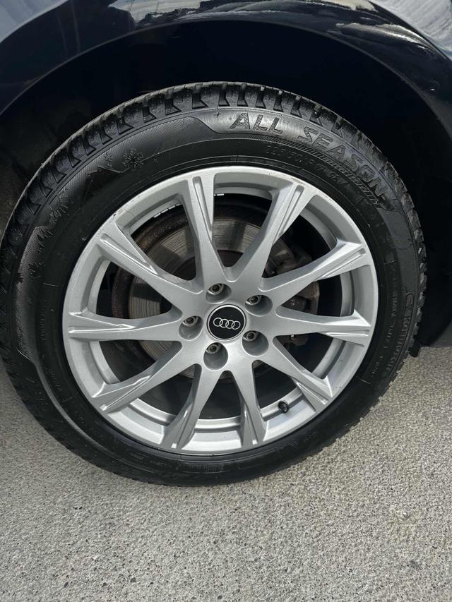 AUDI A4 Avant 35 TFSI S tronic Business Advanced