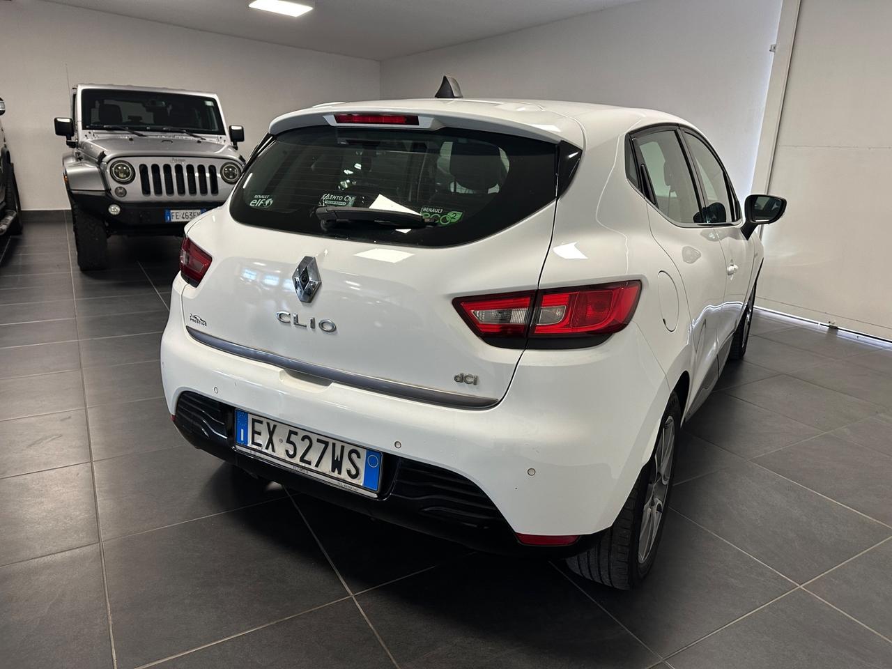 RENAULT CLIO 1.5 DCI 75CV NEOPATENTATI Costume National