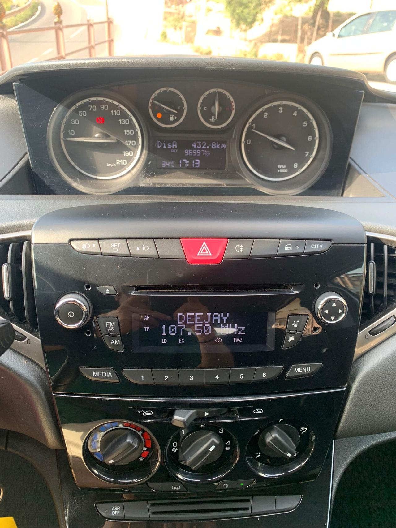 Lancia Ypsilon 1.2 69 CV 5 porte Gold