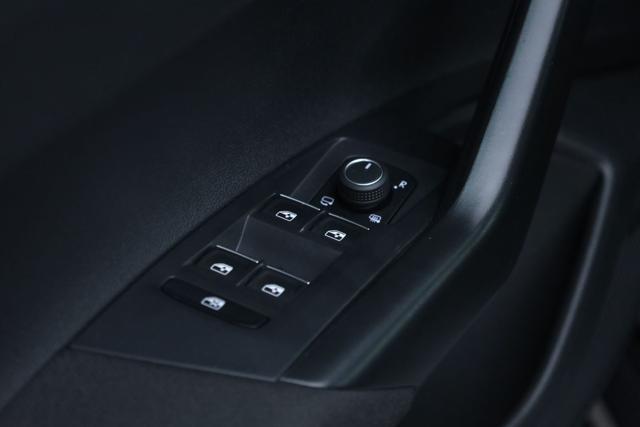 VOLKSWAGEN Taigo 1.0 TSI 115 CV TETTO DSG R-Line Prezzo Netto