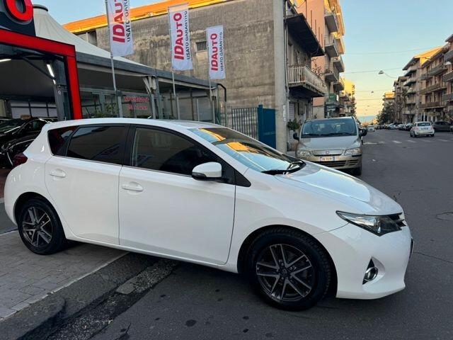 Toyota Auris 1.4 D-4D Lounge