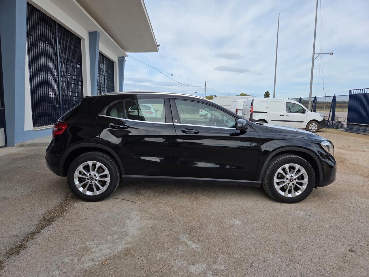 Mercedes-benz GLA 220 d Automatic 4Matic Premium