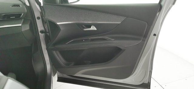 PEUGEOT 3008 Hybrid 225 e-EAT8 Allure
