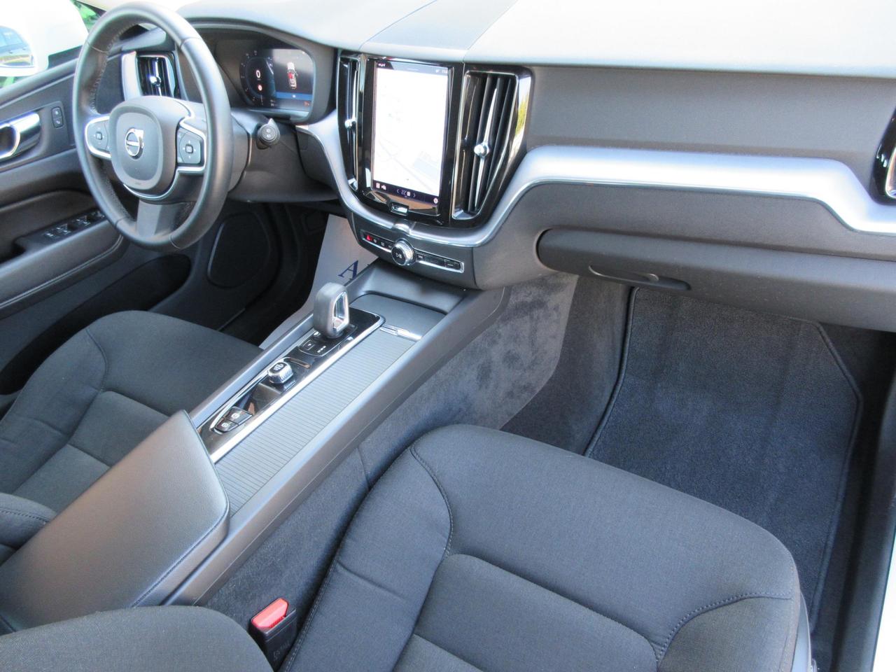 Volvo XC60 2.0 b4 Momentum auto