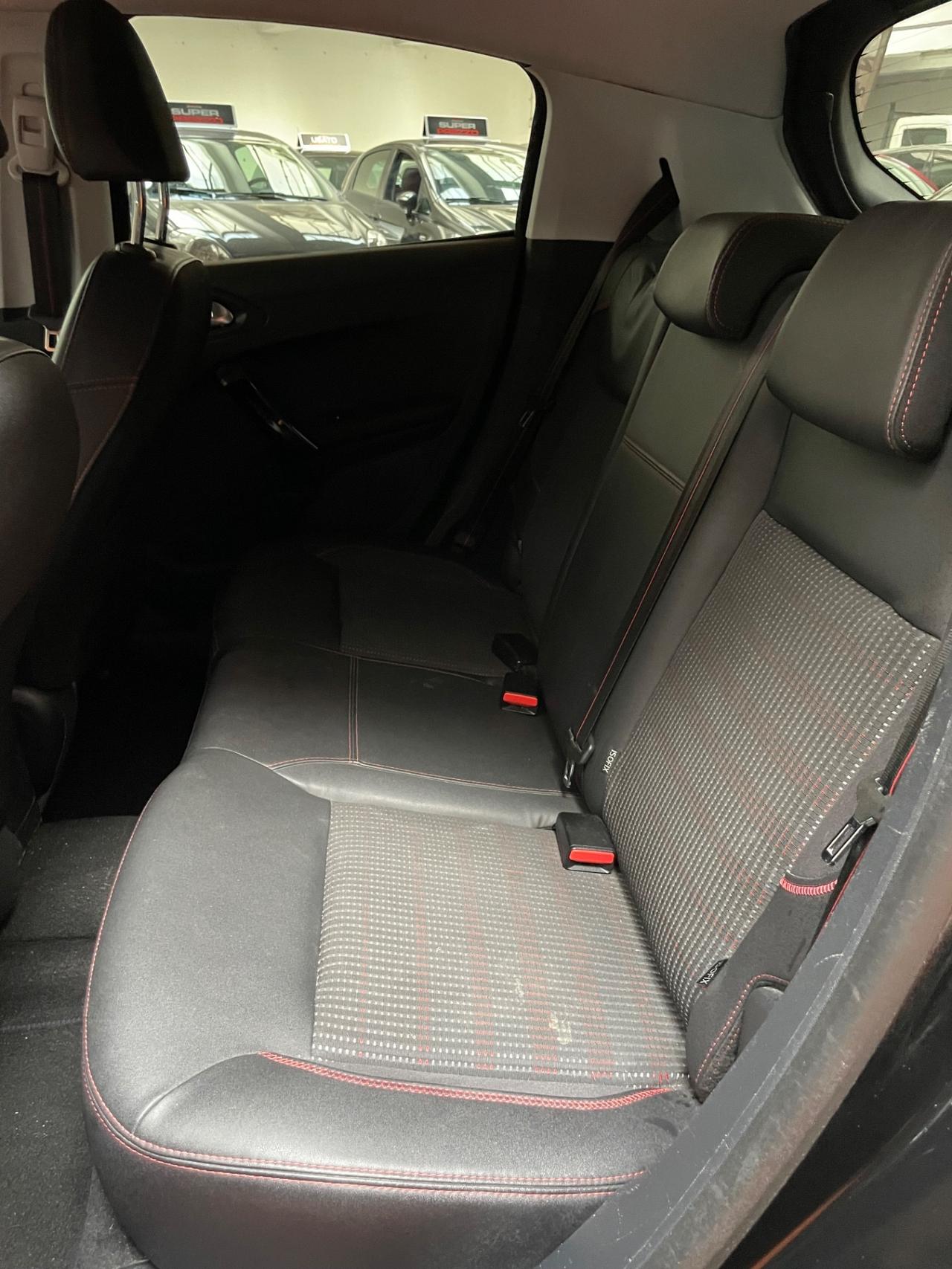 Peugeot 208 BlueHDi 1.6 GT Line