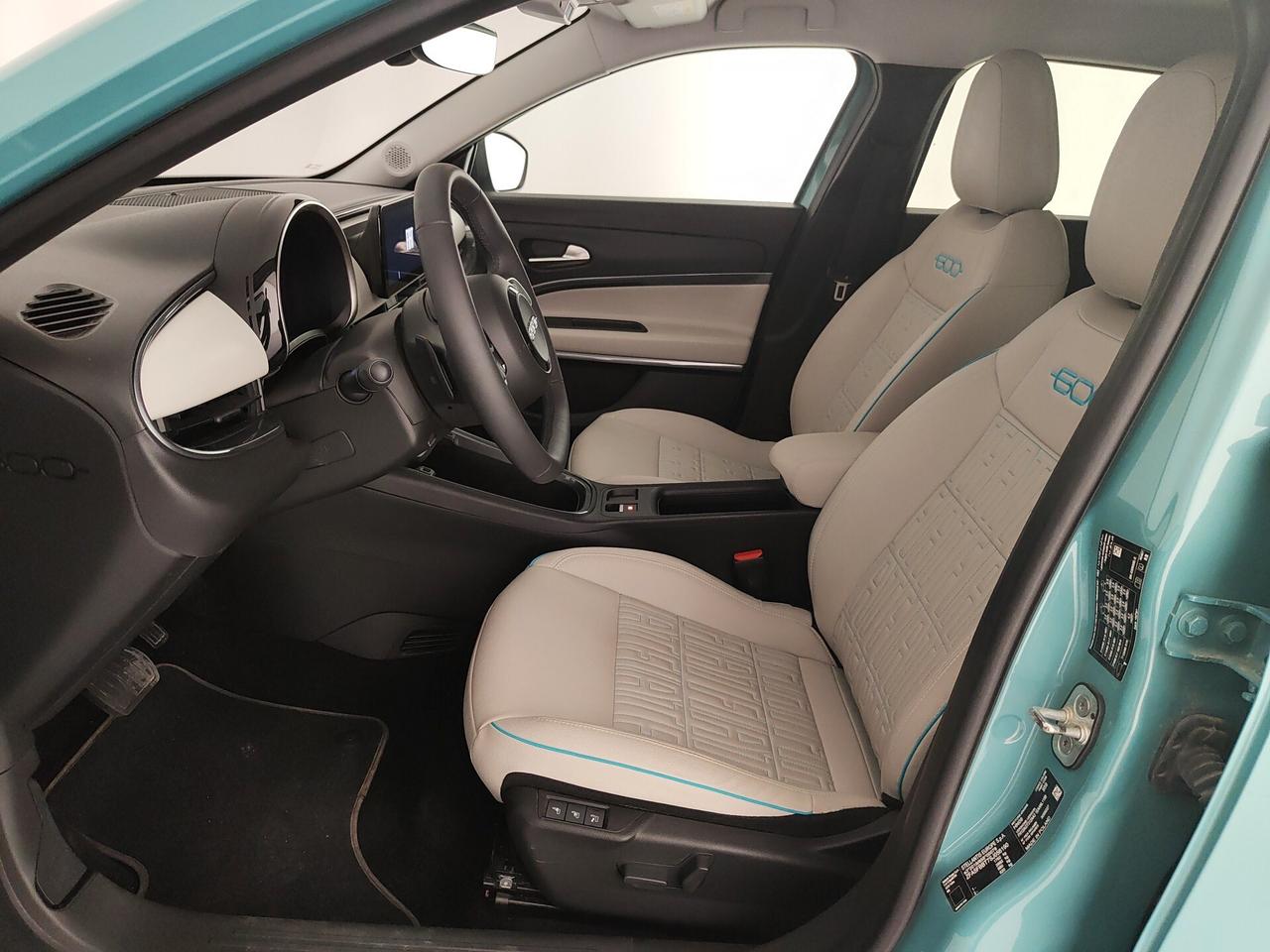Fiat 600 Hybrid 110 CV DCT MHEV La Prima