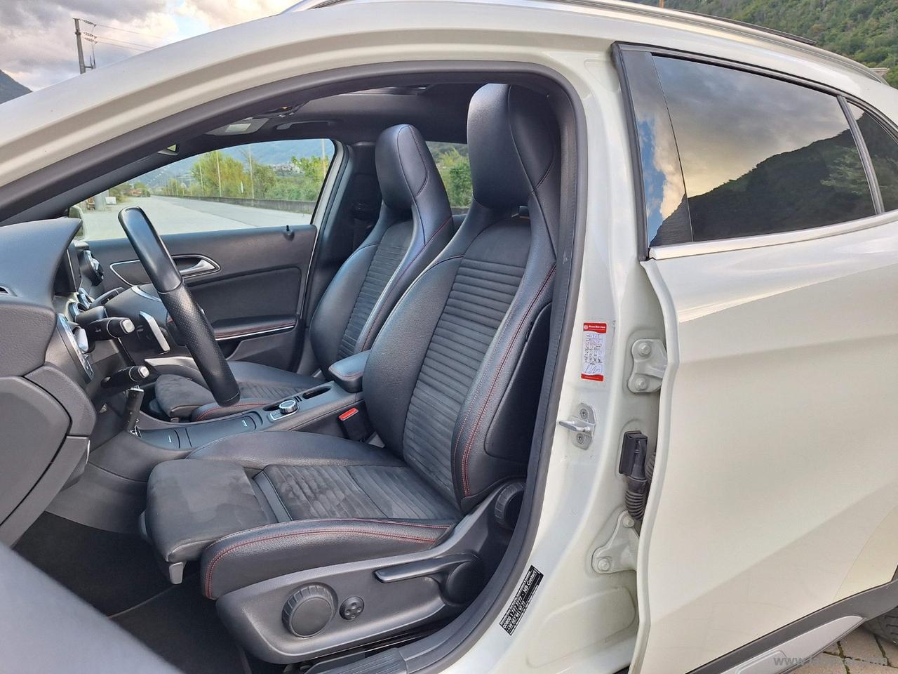 MERCEDES-BENZ GLA 200 d Automatic Premium TETTO SEDILI