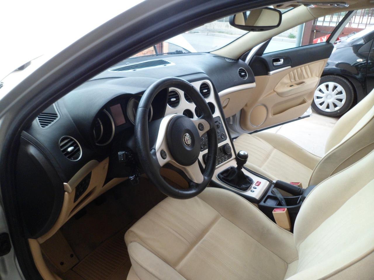 Alfa Romeo 159 1.9 jtdm sw 150cv full tetto apribile 07
