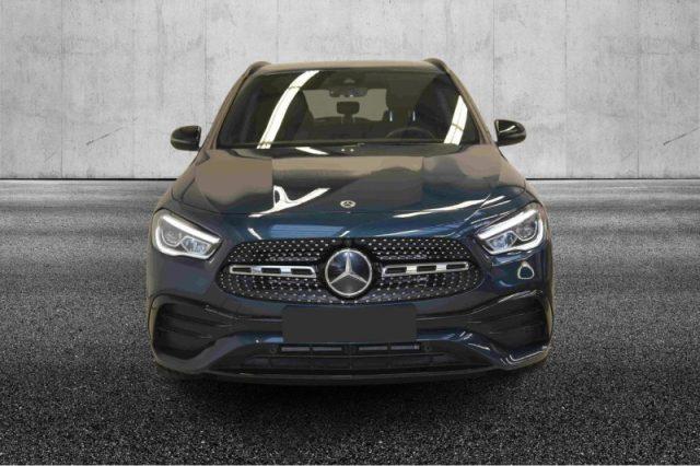 MERCEDES-BENZ GLA 200 Automatic Premium