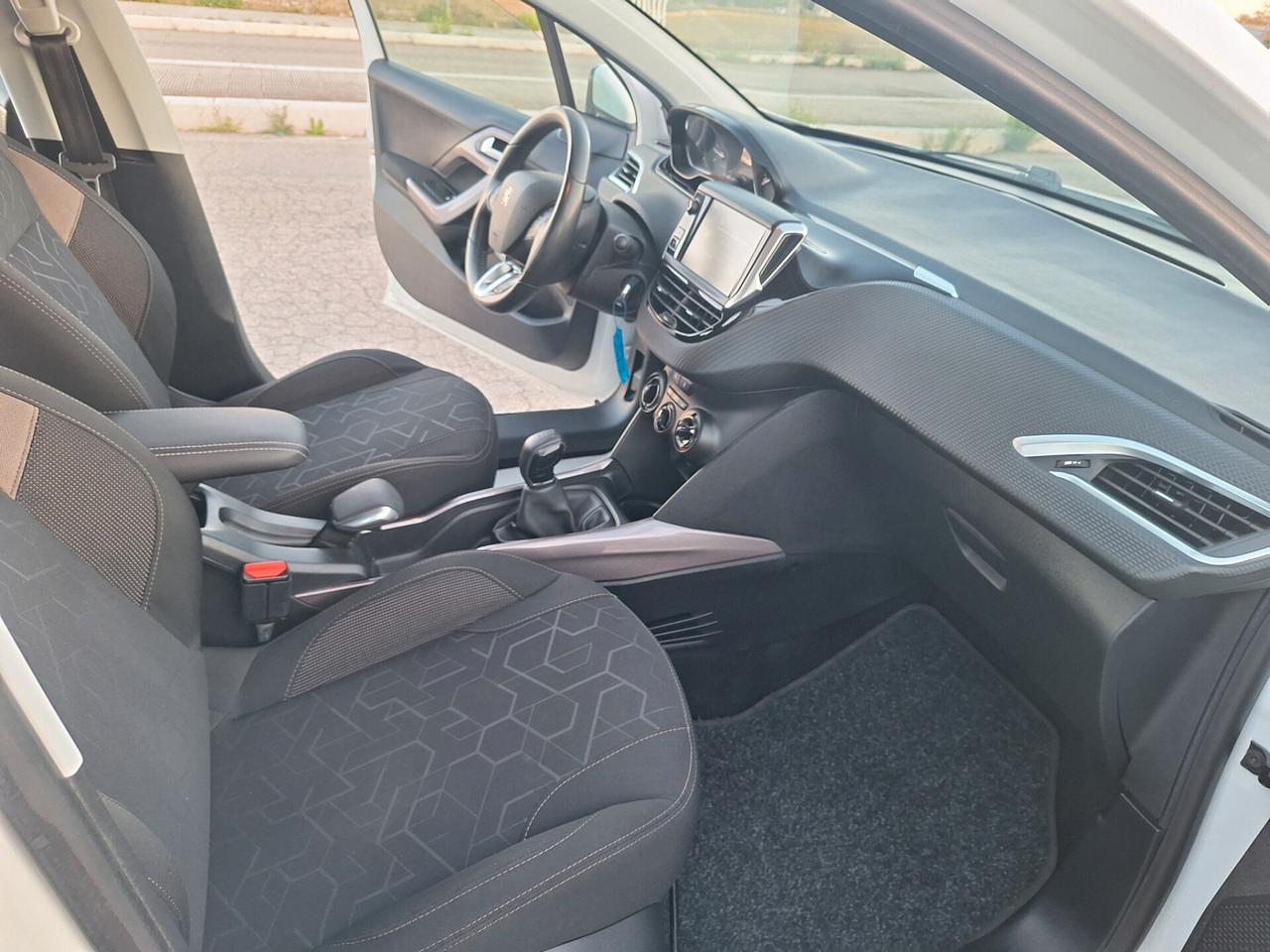 Peugeot 2008 1.4 HDi 68CV Active PERFETTA 2015