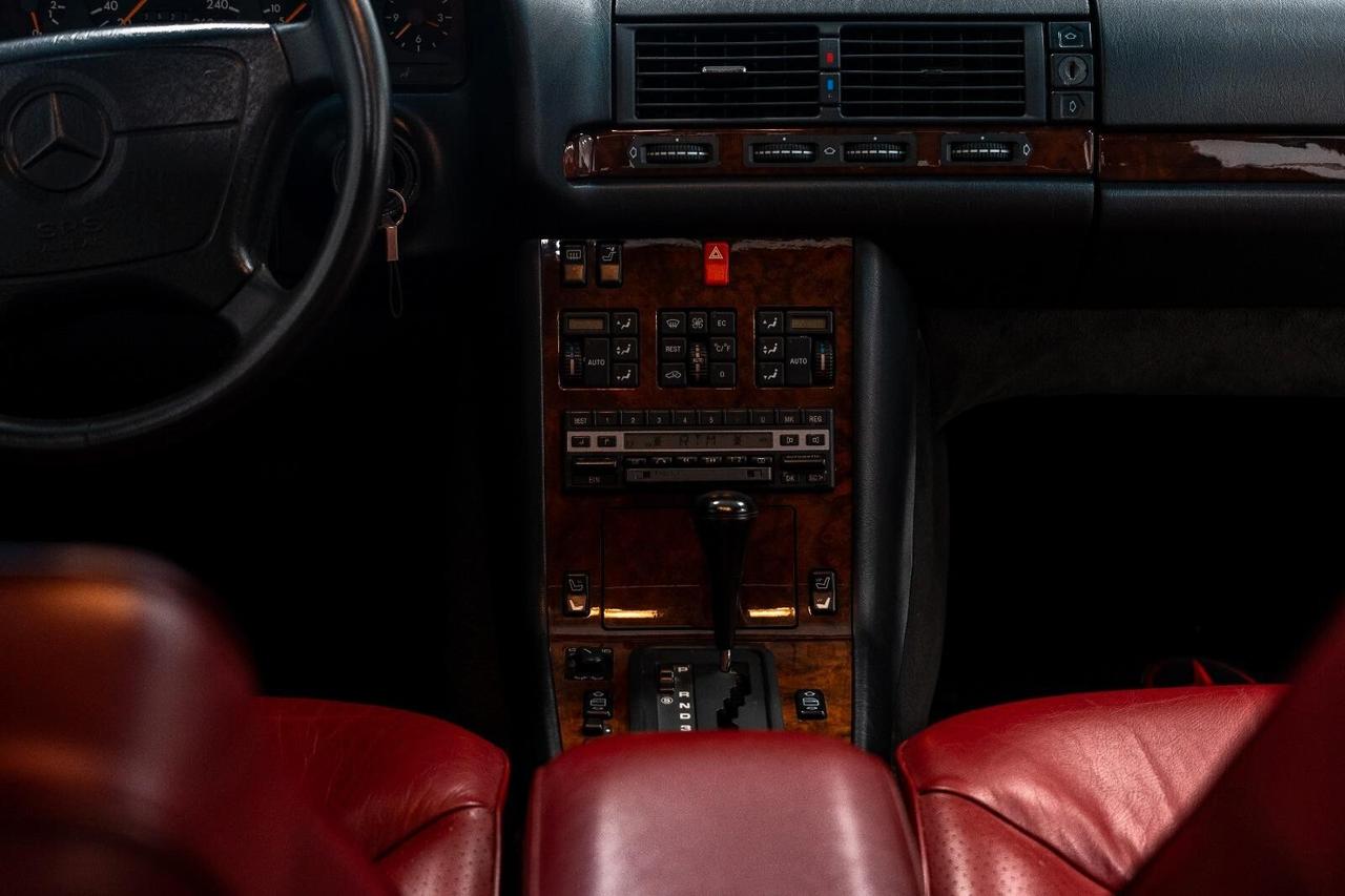 Mercedes-benz S 320 300 SEL 3.2 cat (Italia)