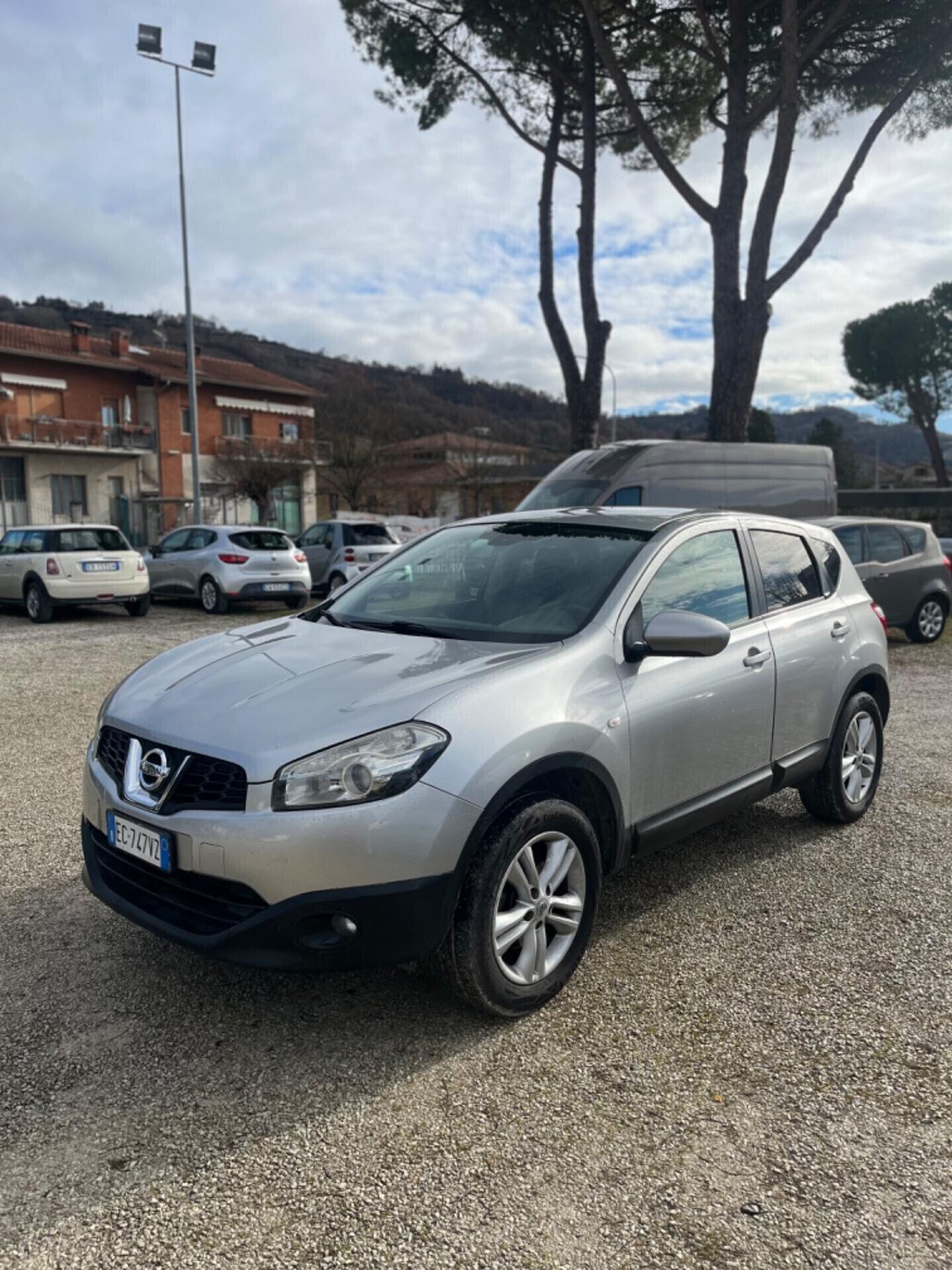 Nissan Qashqai 1.5 dCi PERFETTA SI NEOPATENTATI