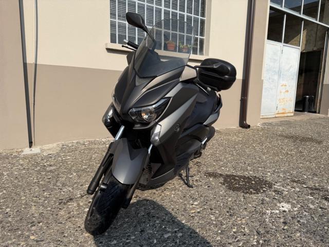 YAMAHA X-Max 125 X MAX 125cc CON BAULETTO solo 35000 KM
