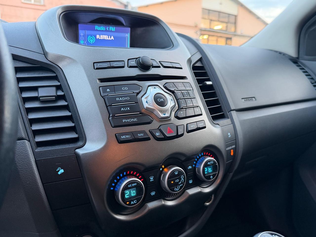 Ford Ranger 2.2 TDCi 150CV DC Limited 5P 2014