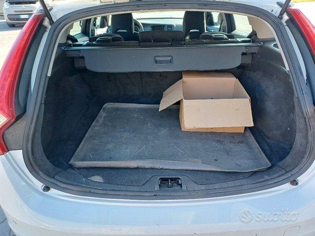 Volvo V60 1.6 D2 Summum con Problemi al motore
