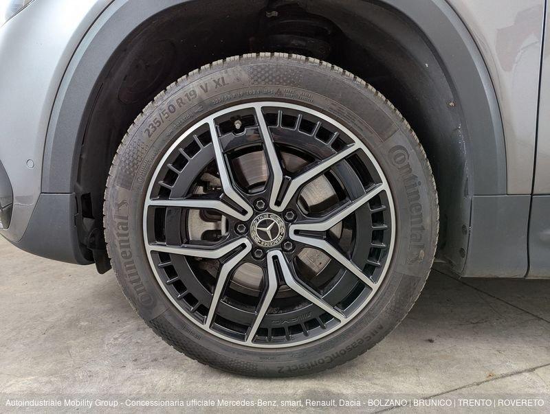 Mercedes-Benz EQB 300 4MATIC PREMIUM