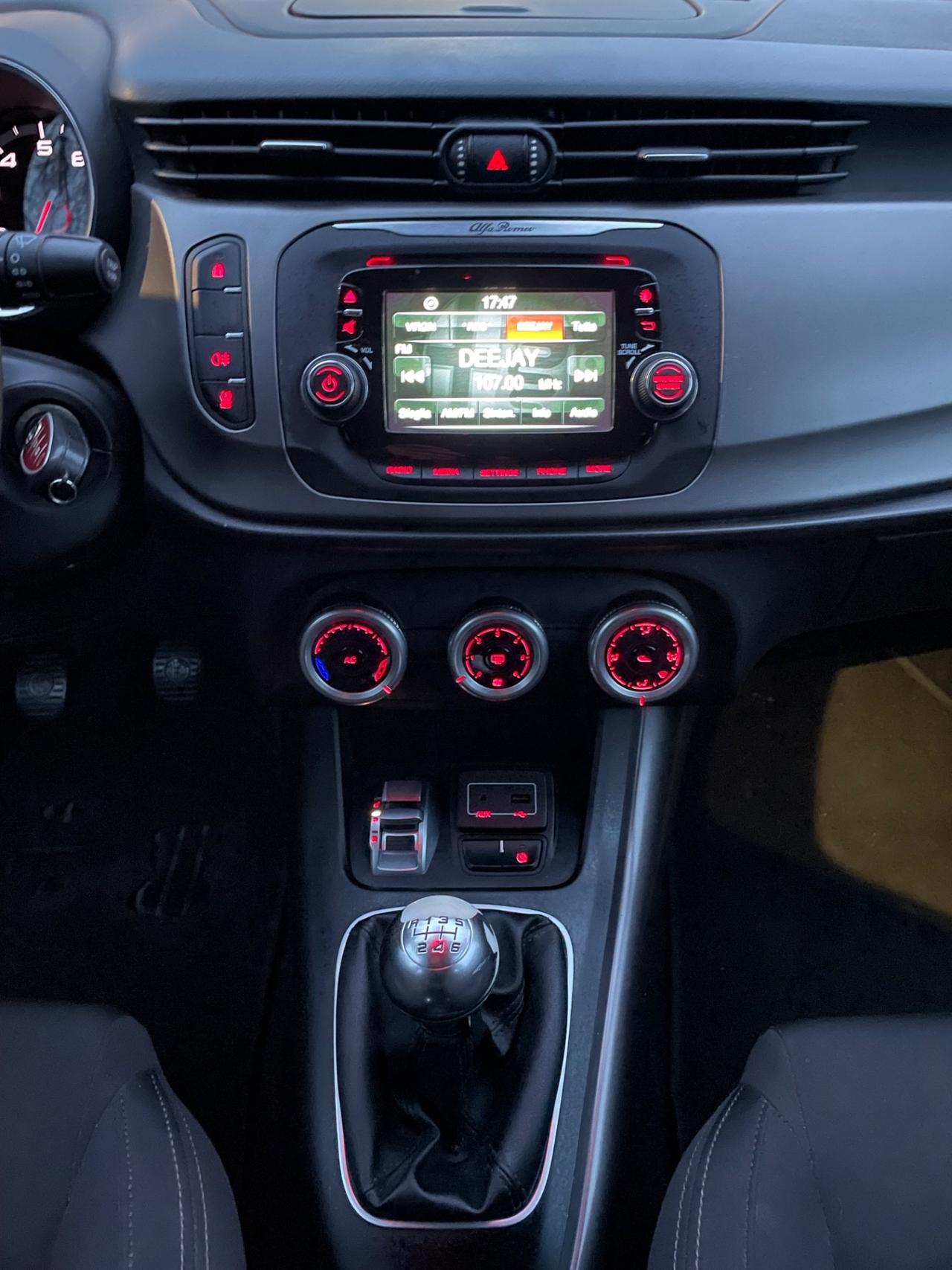 Alfa Romeo Giulietta 1.4 Turbo 120 CV Distinctive*neo patentati *