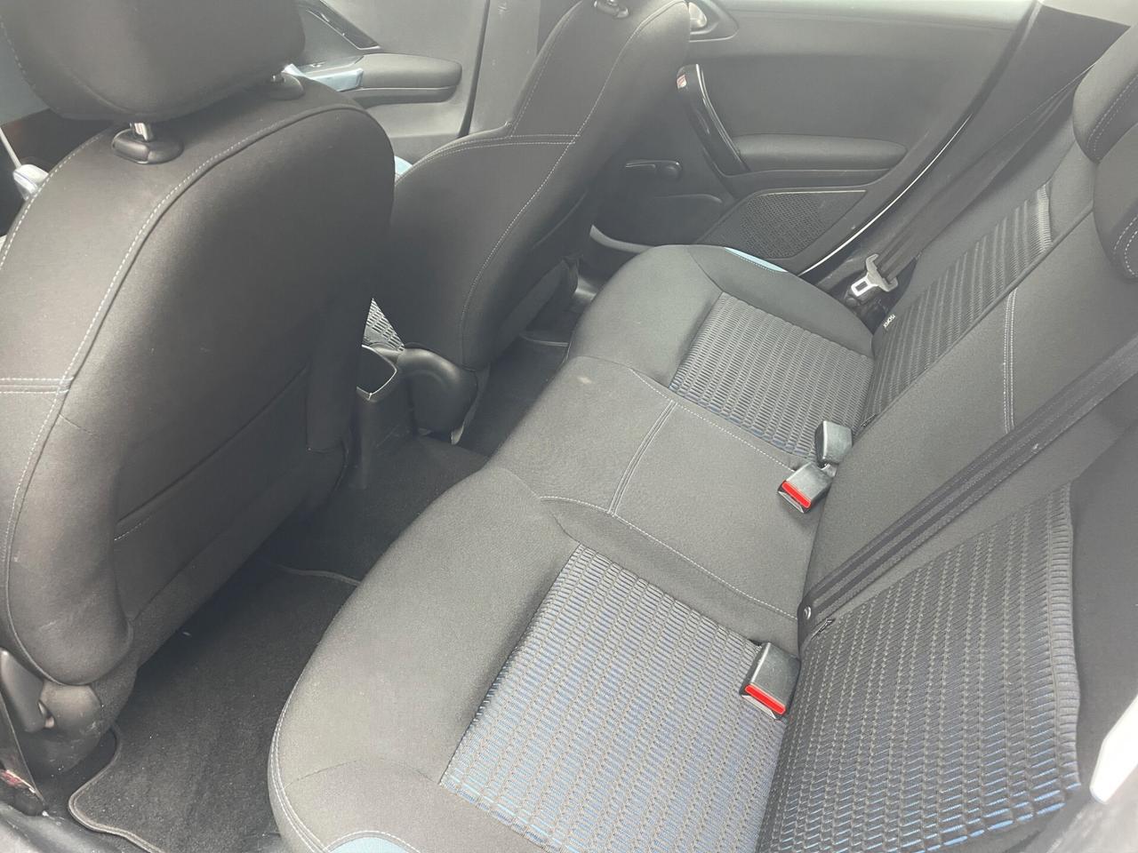 Peugeot 208 UNICO PROPRIETARIO - DISTRIBUZIONE ESEGUITA