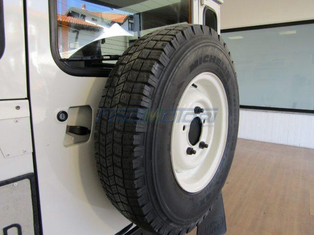LAND ROVER Defender 90 2.5 Td5 6 POSTI