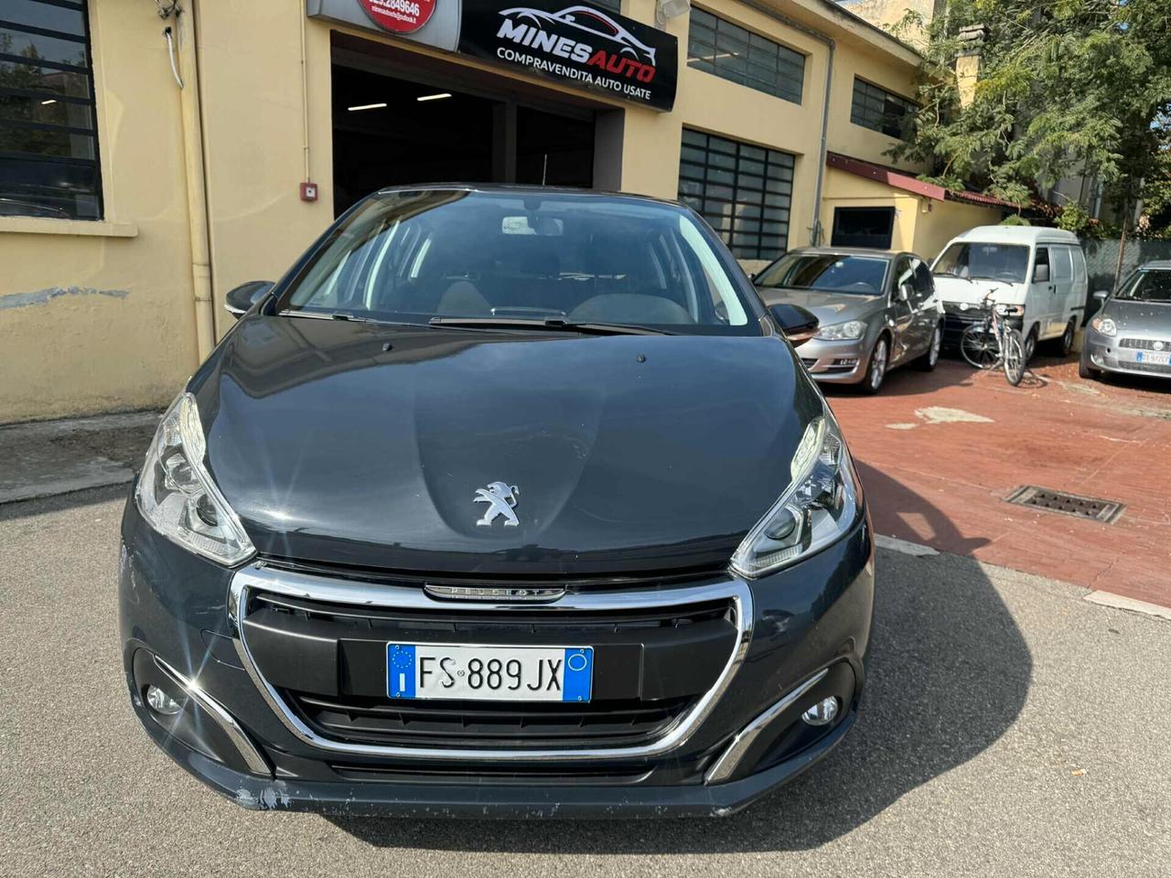 Peugeot 208 Anno 2019 1.2 Benz CARROZZERIA DA VISIONARE