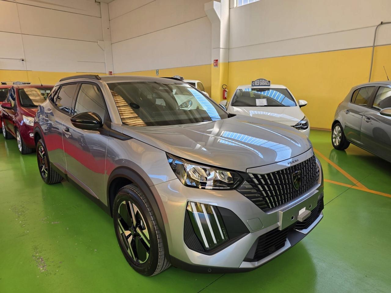 Peugeot 2008 Puretech 100cv. Allure 1.2 b. KM. 0