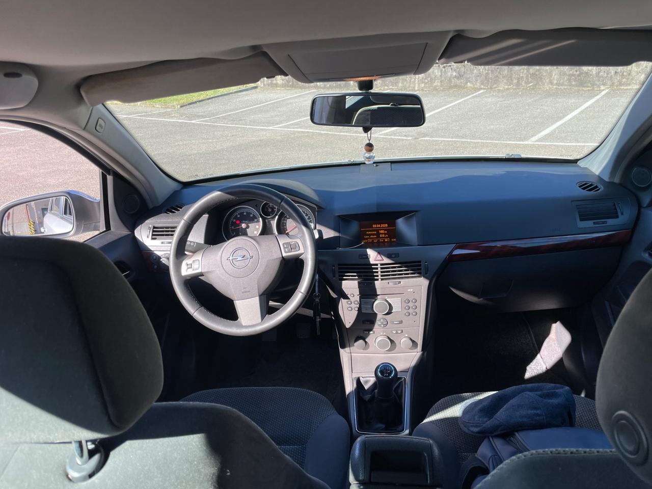 Opel Astra 1.6 16V Twinport 5 porte Cosmo