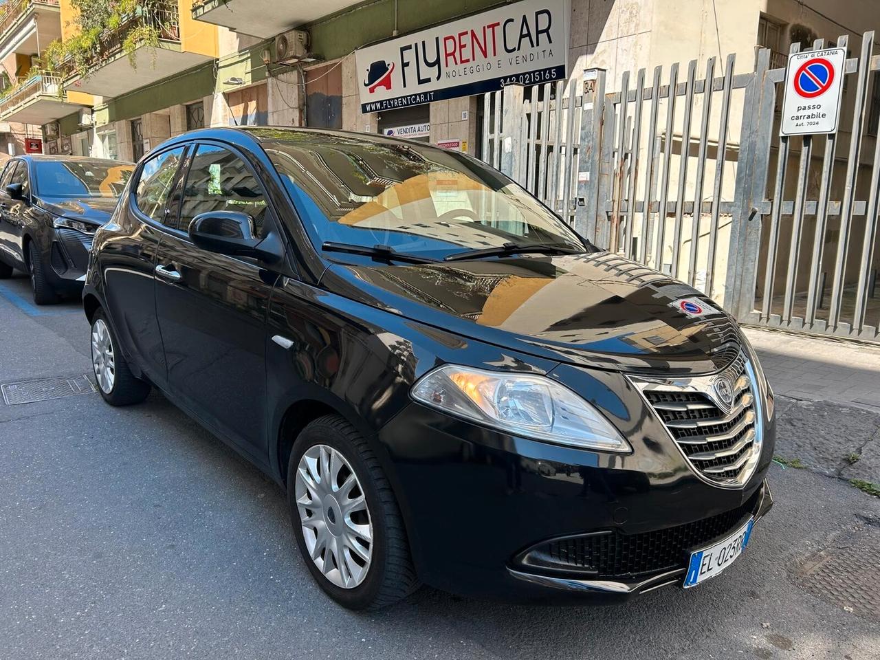 LANCIA YPSILON 1.3 MJT 95CV – 2012 – UNIPROPRIETARIO – GARANZIA 12 MESI – PARI AL NUOVO