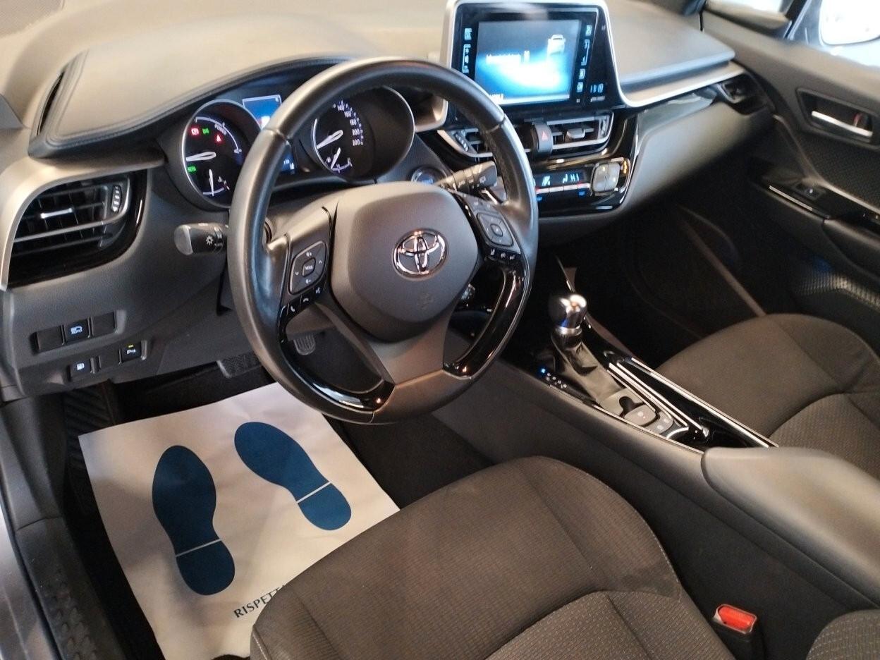 Toyota C-HR 1.8h Lounge 2wd e-cvt
