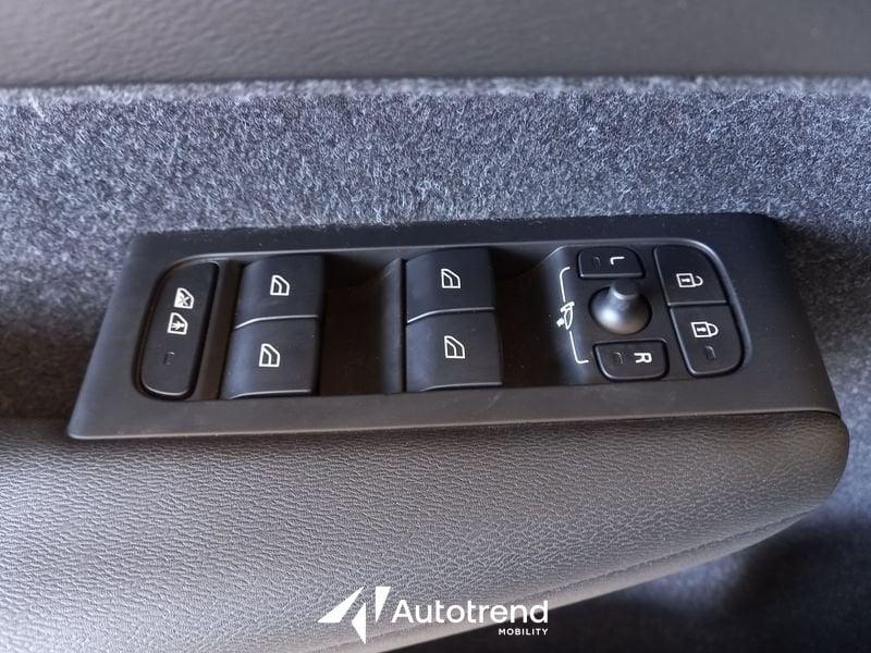 Volvo XC40 D3 150 CV AWD Automatica NAVI LED Business Plus